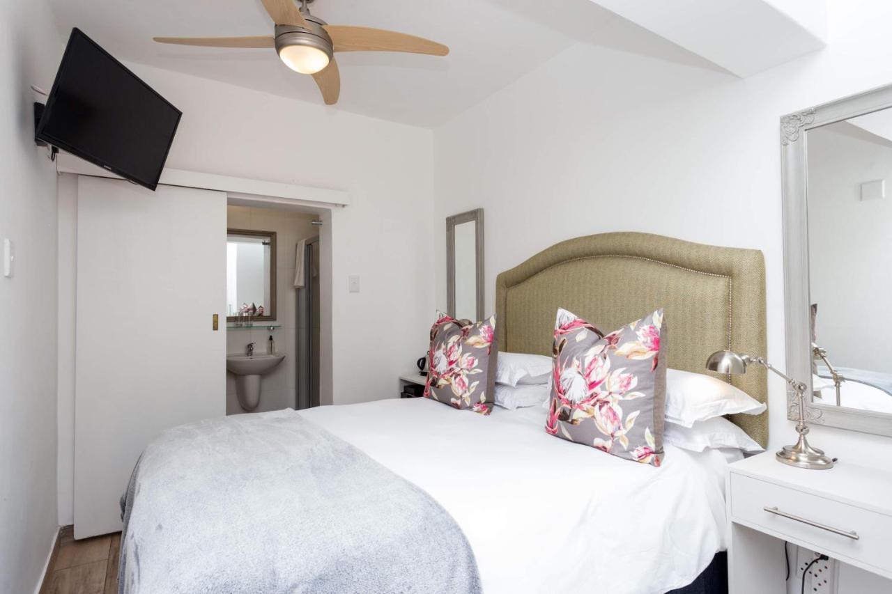 Maartens Guesthouse Kapsztad Zewnętrze zdjęcie